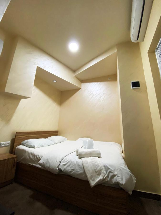 Domino Yerevan Hostel And Hotel Exterior photo